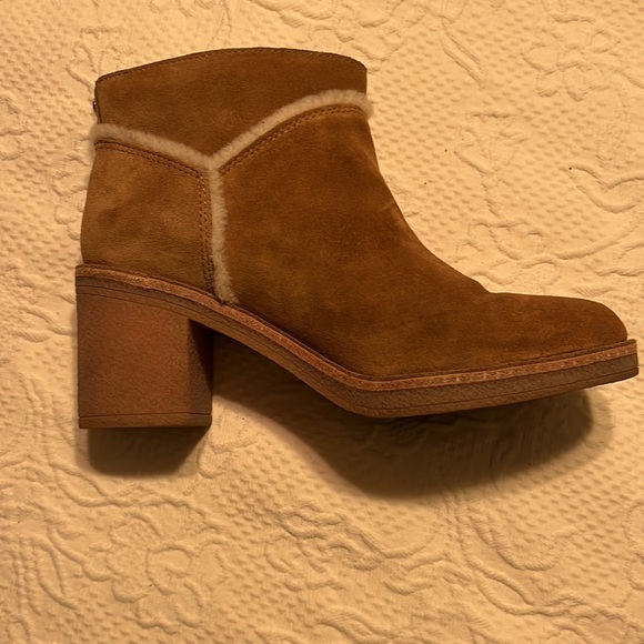 UGG booties - Picture 2 of 4
